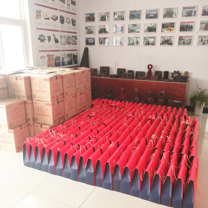 迎中秋，發(fā)禮品！洛陽順祥祝大家中秋節(jié)快樂！